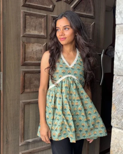 Meenakshi Kurti